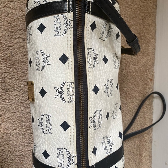 MCM Vintage Barrel Crossbody Bag - Picture 3 of 9